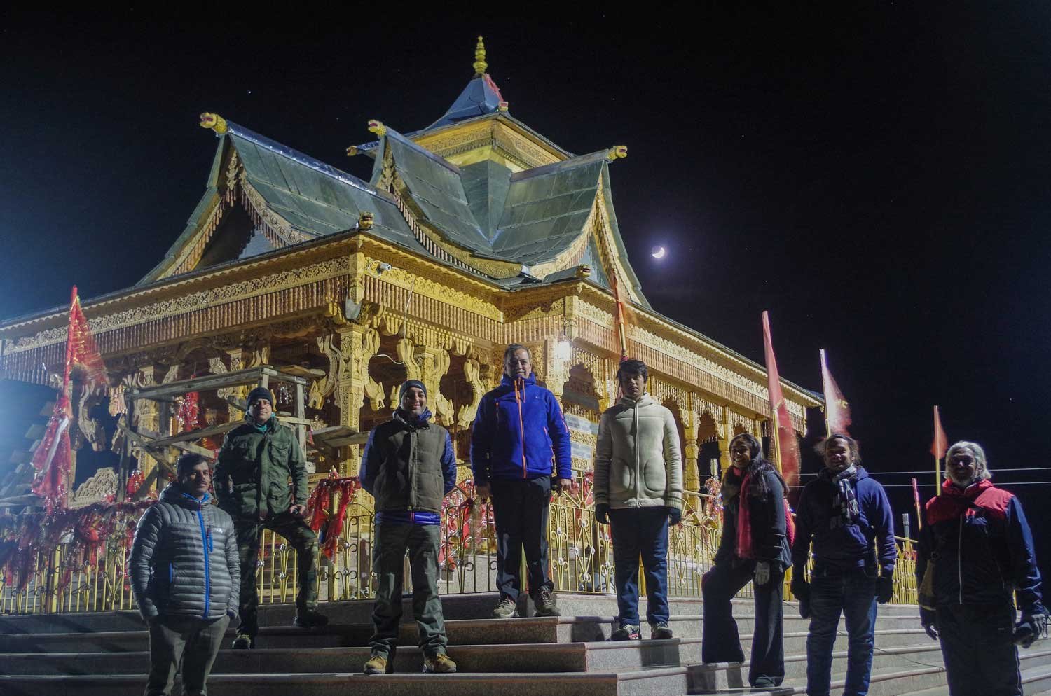 SPT12-Group-Photo-Hatu-Temple